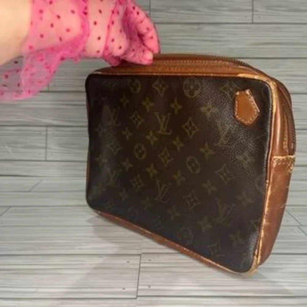 Louis Vuitton Monogram Pochette Second 184 Sport Clutch***